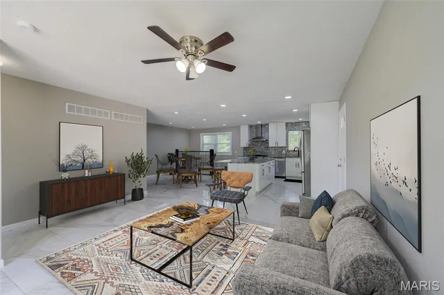 $299,900 | 2905 Maldon Lane, St. Charles, MO 63301