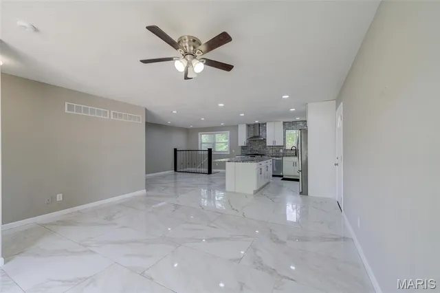 $299,900 | 2905 Maldon Lane, St. Charles, MO 63301