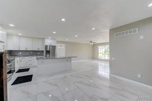 $299,900 | 2905 Maldon Lane, St. Charles, MO 63301