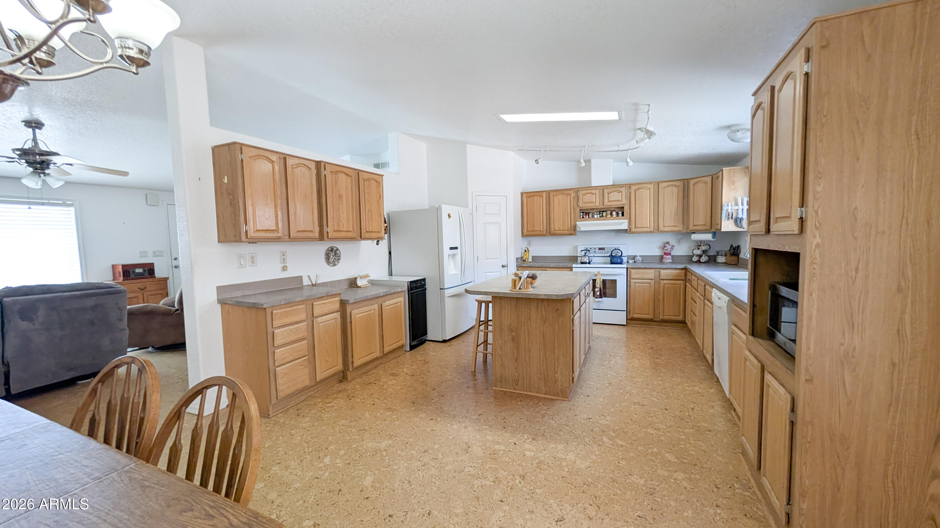 5800 Brittney Lane Rimrock, AZ 86335 - Photo 8 of 83 Kitchen (8)