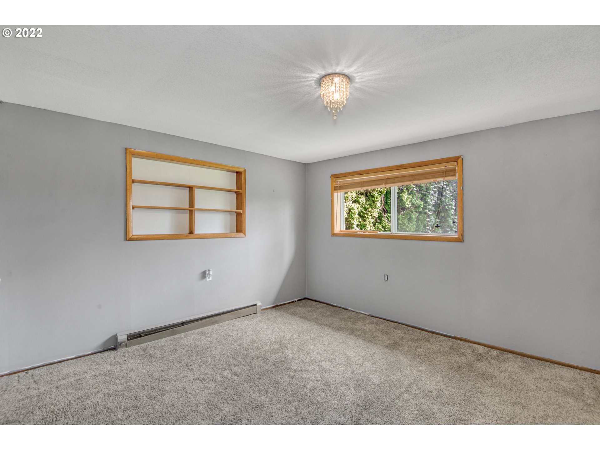 30116 Southeast Chase Road Gresham, OR 97080 - Photo 21 of 32 an empty room with windows