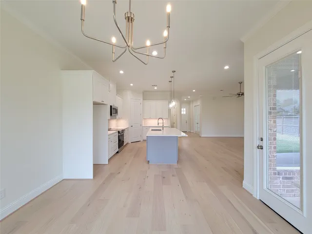 $450,000 | 10308 Lakewood Drive, Conroe, TX 77385