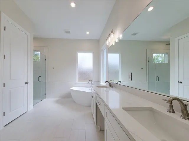 $450,000 | 10308 Lakewood Drive, Conroe, TX 77385