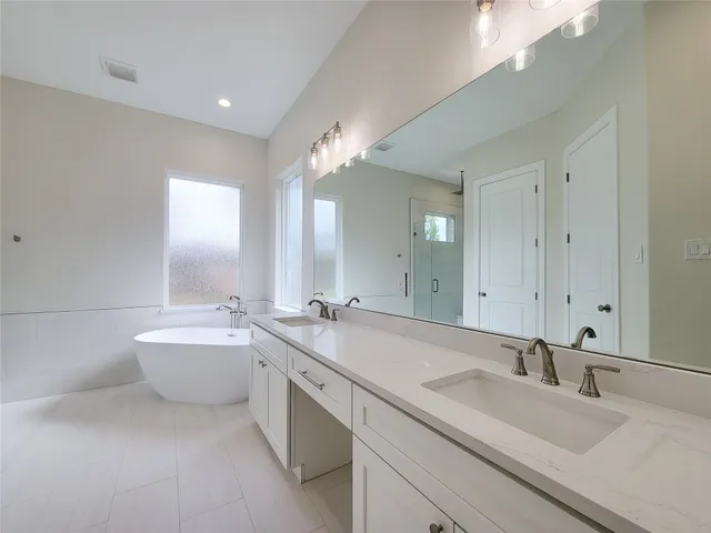 $450,000 | 10308 Lakewood Drive, Conroe, TX 77385