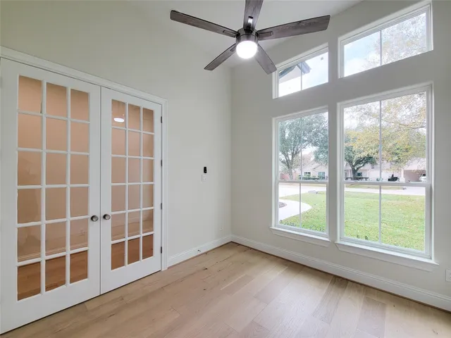 $450,000 | 10308 Lakewood Drive, Conroe, TX 77385