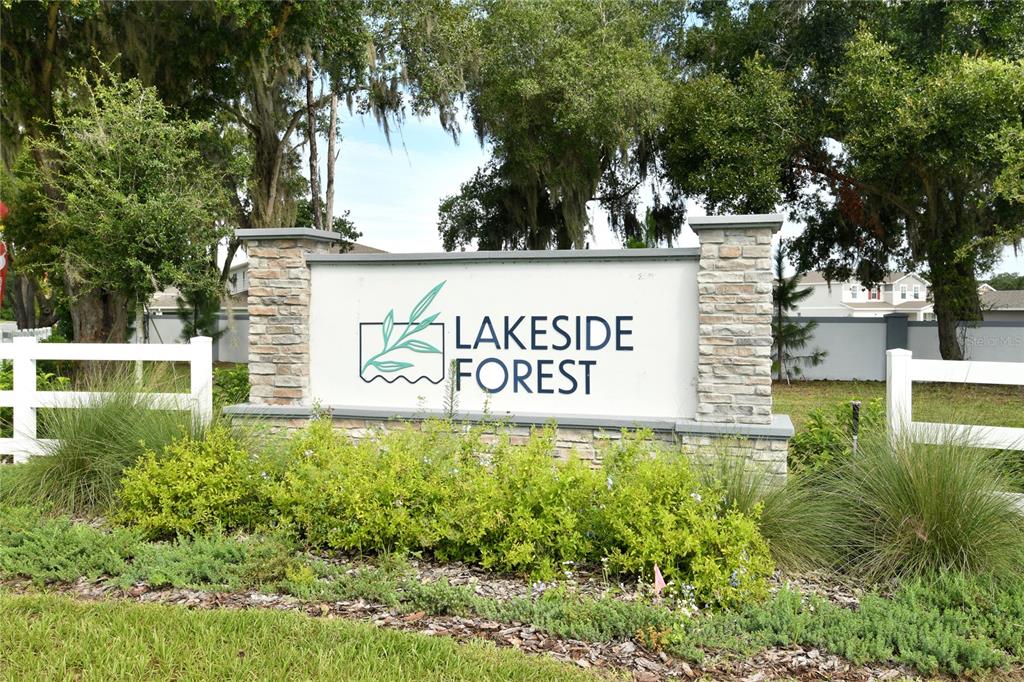 3641 Sublett Loop Tavares, FL 32778 - Photo 3 of 26