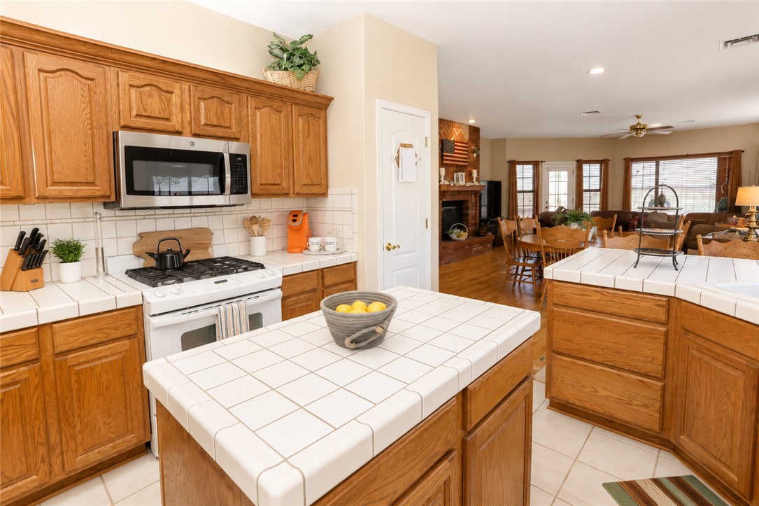 1299 Mustang Springs Road Kingman, AZ 86401 - Photo 14 of 54