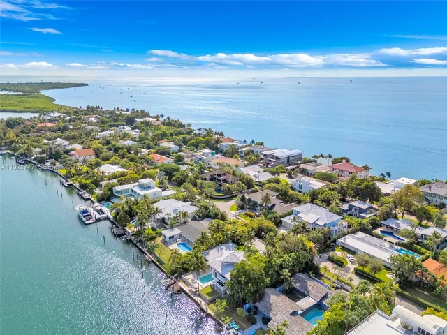 $25,000 | 655 North Mashta Drive, Key Biscayne, FL 33149