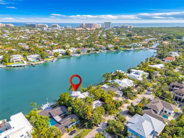 $25,000 | 655 North Mashta Drive, Key Biscayne, FL 33149
