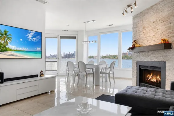 $725,000 | 600 Harbor Boulevard, Unit 928, Weehawken, NJ 07086