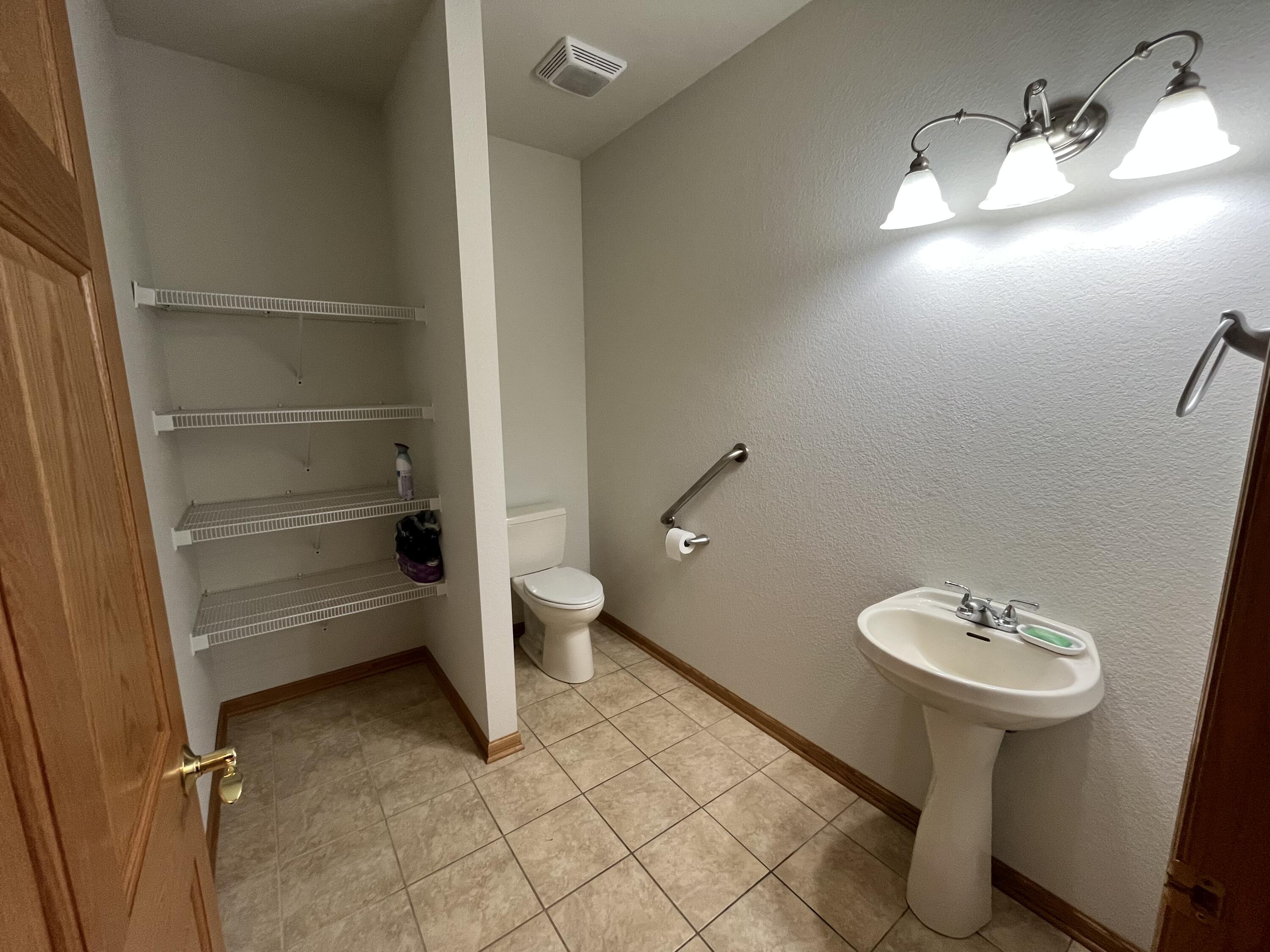 N3530 County Rd G Fort Atkinson, WI 53538 - Photo 8 of 19 IMG_2276