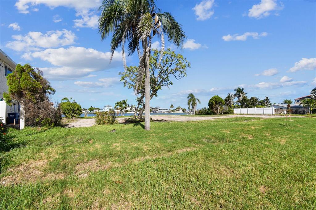 568 Johns Pass Avenue Madeira Beach, FL 33708 - Photo 28 of 36 a view of a backyard