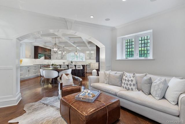 a view of a interior of the house