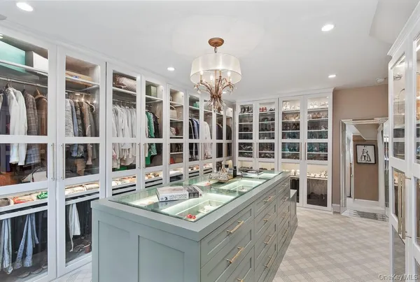 $3,595,000 | 21 Hampshire Road, Bronxville, NY 10708