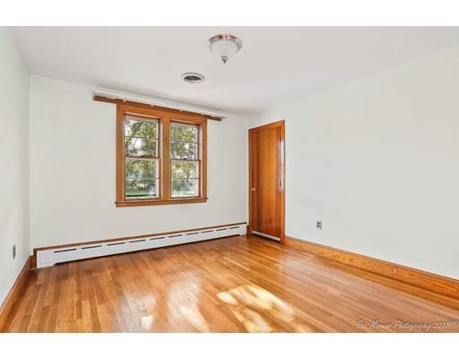 307 Howe Street Methuen, MA 01844 - Photo 13 of 27 Gallery Image 13
