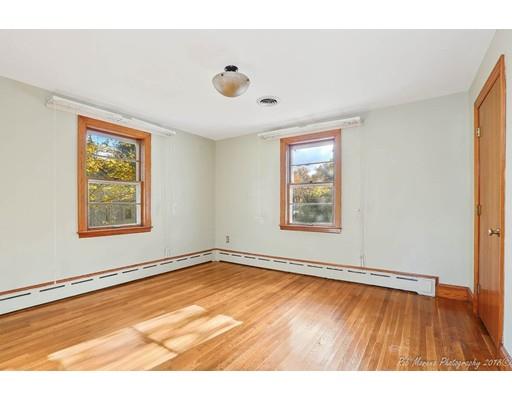 307 Howe Street Methuen, MA 01844 - Photo 14 of 27 Gallery Image 14