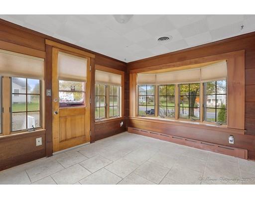 307 Howe Street Methuen, MA 01844 - Photo 4 of 27 Gallery Image 4