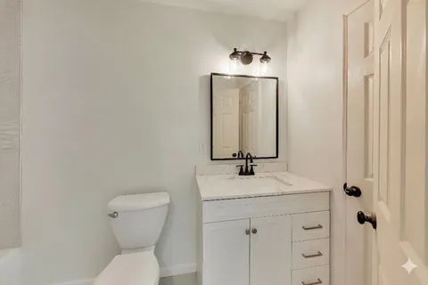 $249,000 | 142 West 156th Place, Harvey, IL 60426