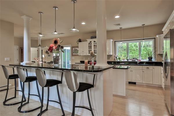 121 Scribner Road Tyngsborough, MA 01879 - Photo 3 of 25 Gallery Image 3