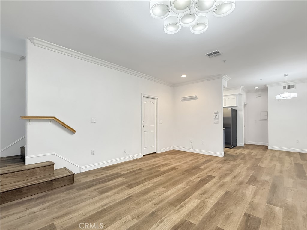 255 North Michigan Avenue, Unit 4 Pasadena, CA 91106 - Photo 3 of 20 a view of a livingroom with a stove