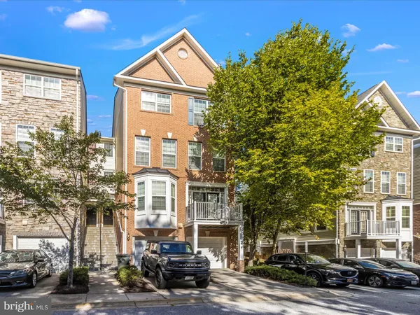 $2,895 | 3526 Carriage Walk Lane, Unit 37D, Laurel, MD 20724