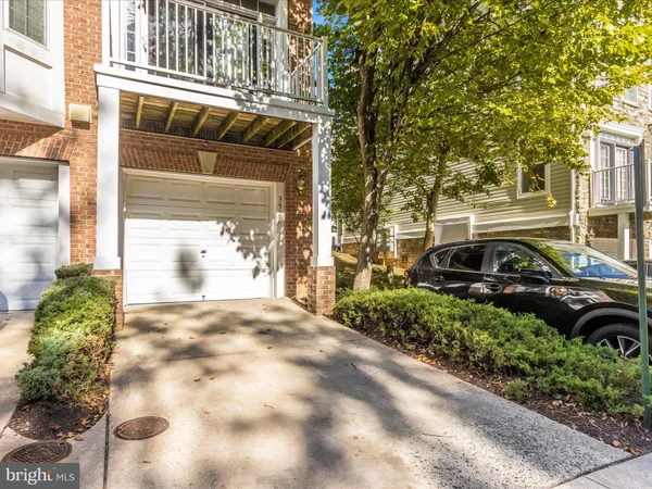 $2,895 | 3526 Carriage Walk Lane, Unit 37D, Laurel, MD 20724