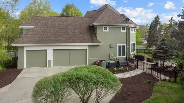 $1,199,000 | 3380 Pioneer Place, Stillwater, MN 55082