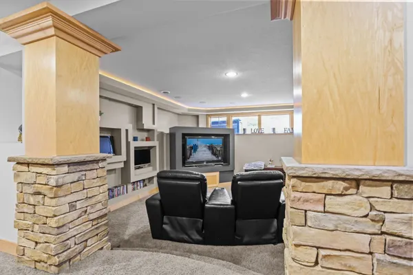 $1,199,000 | 3380 Pioneer Place, Stillwater, MN 55082