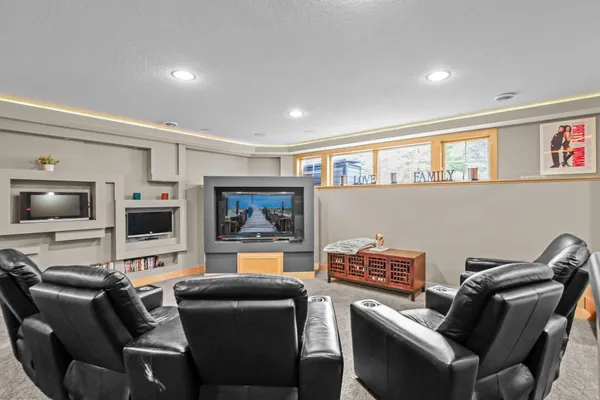 $1,199,000 | 3380 Pioneer Place, Stillwater, MN 55082