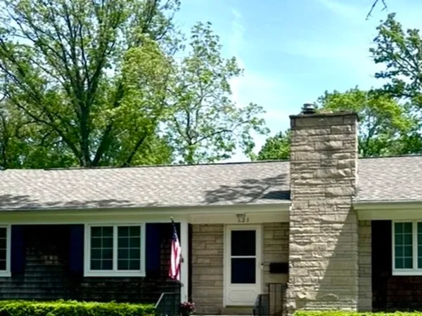 $4,000 | 623 Lincoln Avenue, Lake Bluff, IL 60044