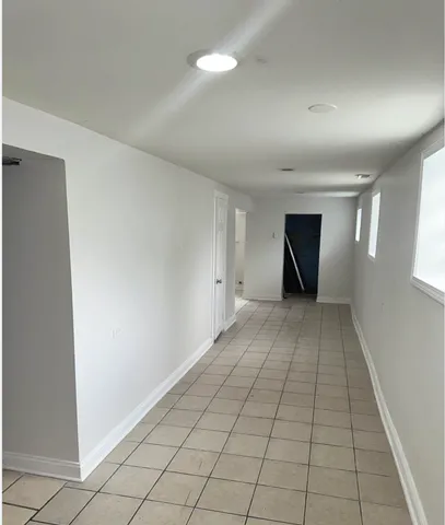 $3,400 | 1814 West Pershing Road, Chicago, IL 60609