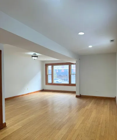 $3,400 | 1814 West Pershing Road, Chicago, IL 60609