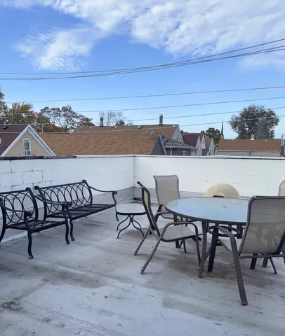 $3,400 | 1814 West Pershing Road, Chicago, IL 60609