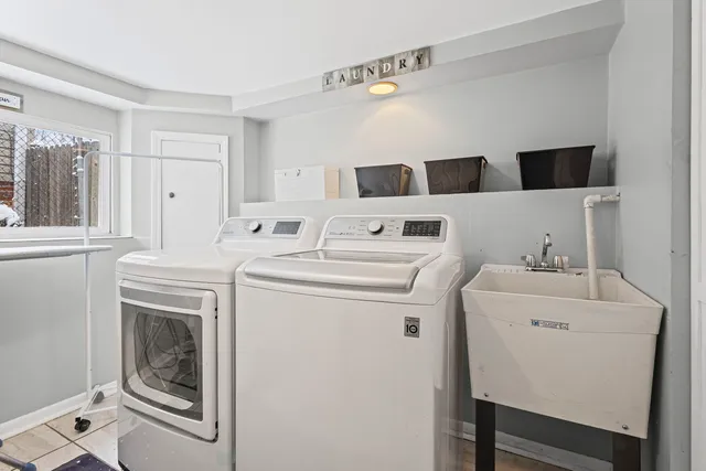 $3,100 | 42 West Taylor Road, Lombard, IL 60148