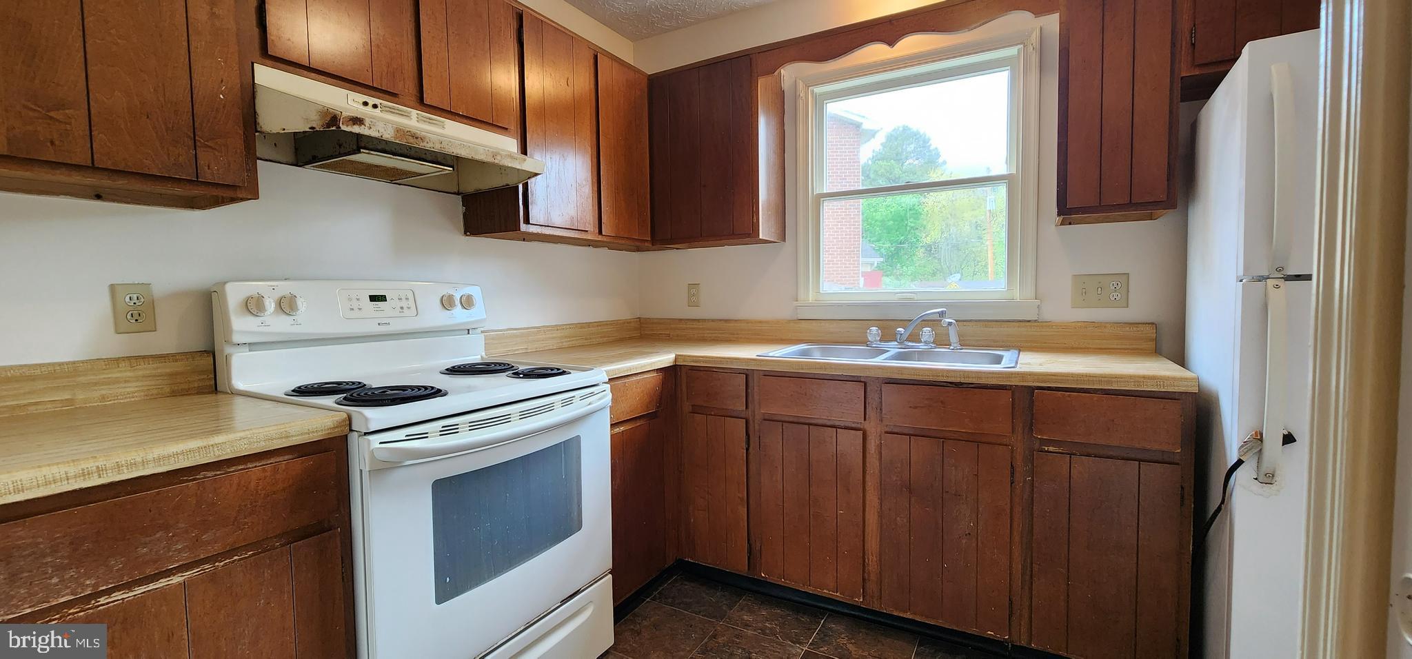 140 Brunswick Road Stephens City, VA 22655 - Photo 13 of 29 Kitchen.