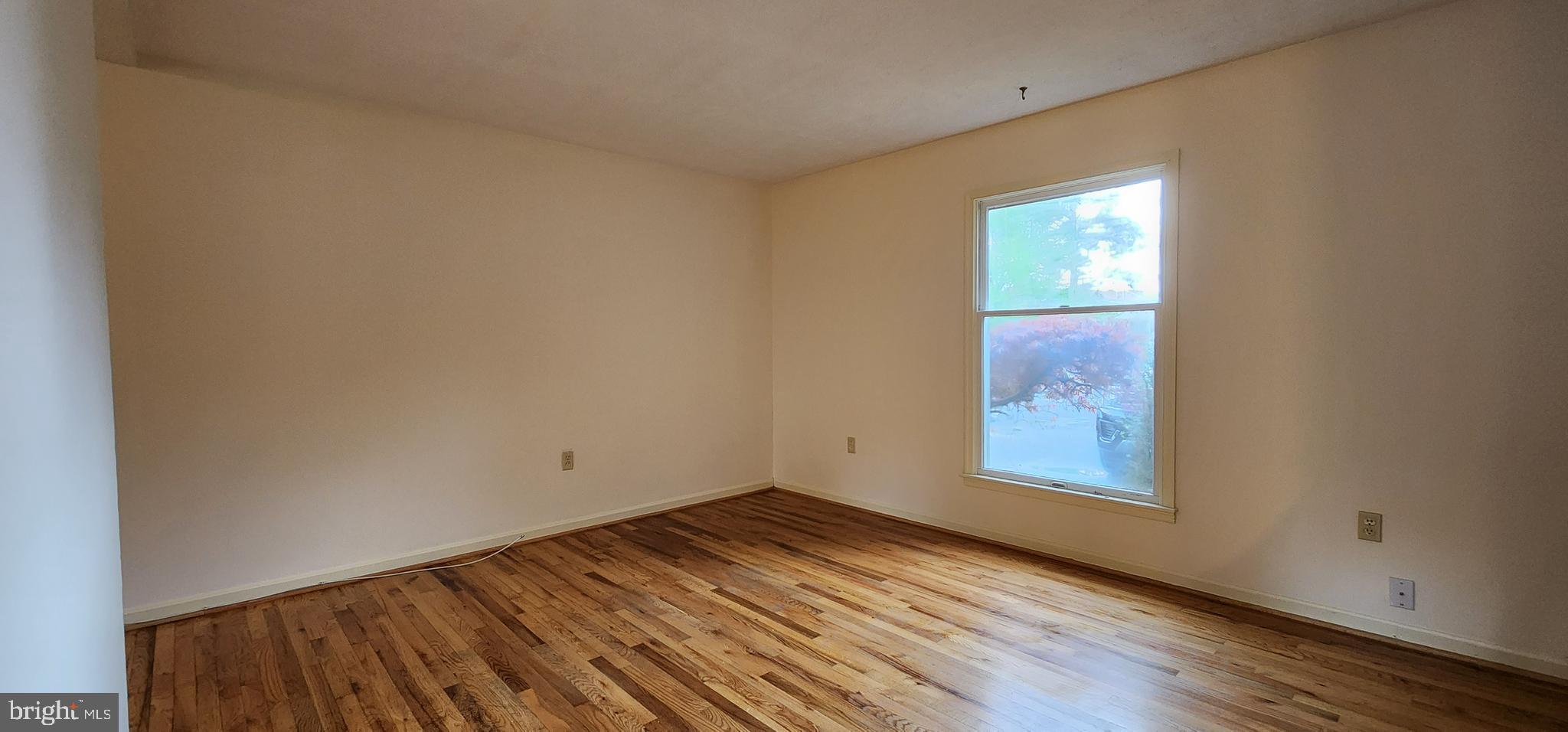 140 Brunswick Road Stephens City, VA 22655 - Photo 8 of 29 Living room.