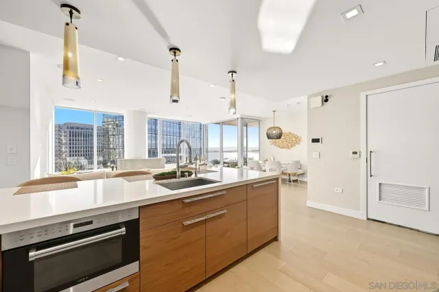 $8,000 | 888 West E Street, Unit 1503, San Diego, CA 92101
