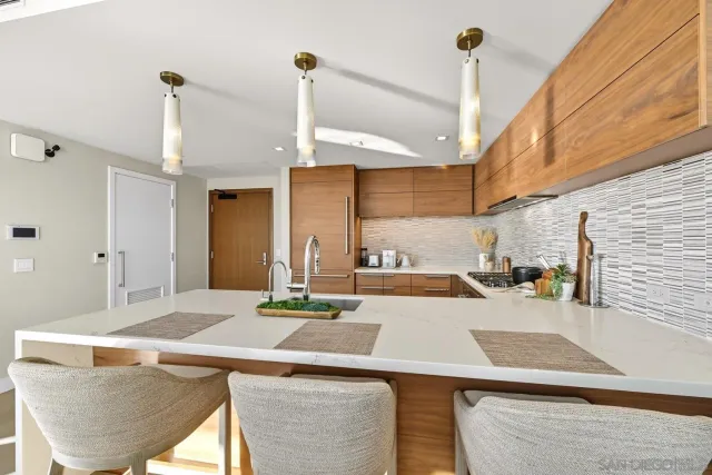 $8,000 | 888 West E Street, Unit 1503, San Diego, CA 92101