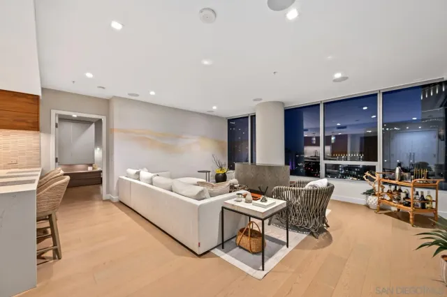 $8,000 | 888 West E Street, Unit 1503, San Diego, CA 92101