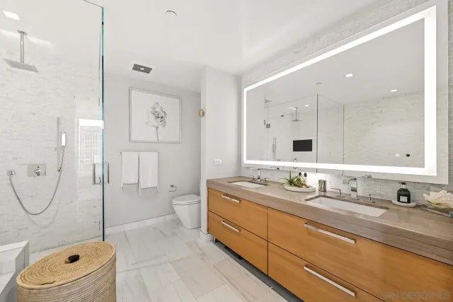 $8,000 | 888 West E Street, Unit 1503, San Diego, CA 92101