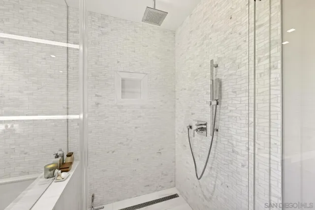 $8,000 | 888 West E Street, Unit 1503, San Diego, CA 92101