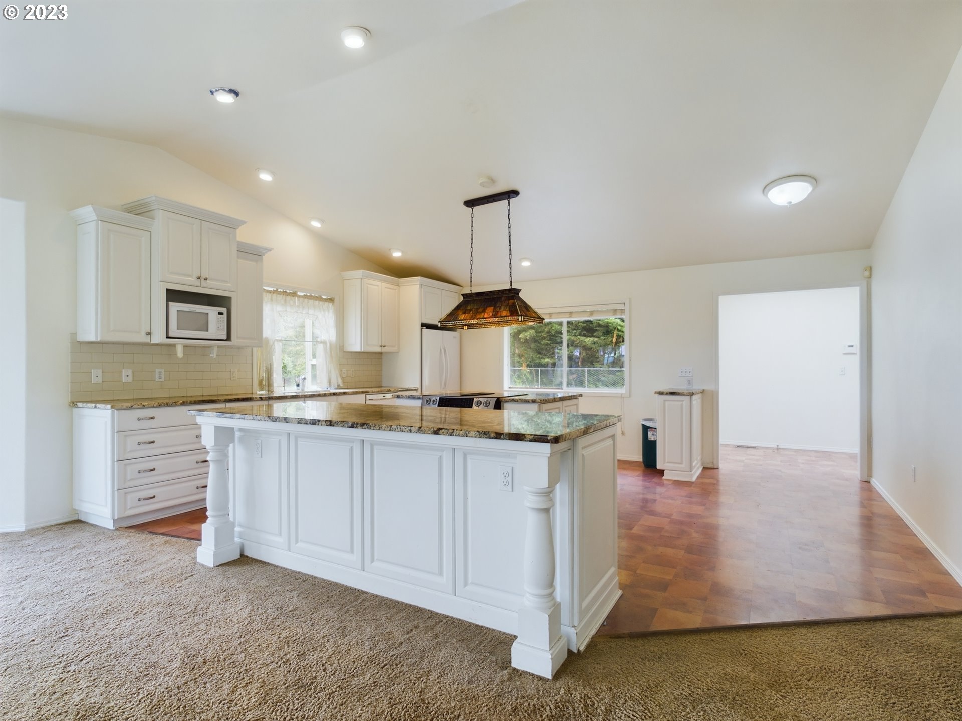 353 Dupont Road Kalama, WA 98625 - Photo 16 of 48 Kitchen