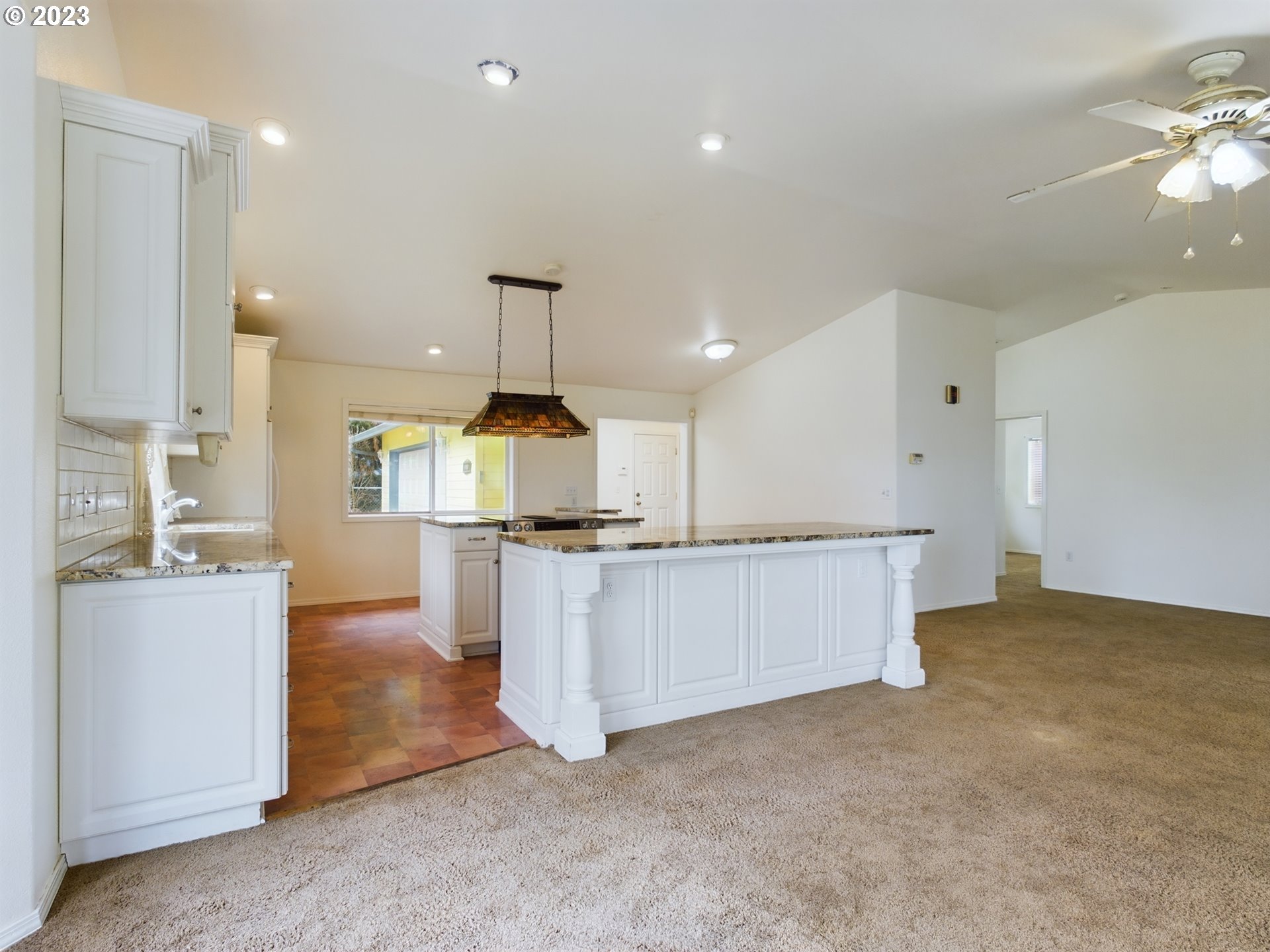 353 Dupont Road Kalama, WA 98625 - Photo 18 of 48 Great Room
