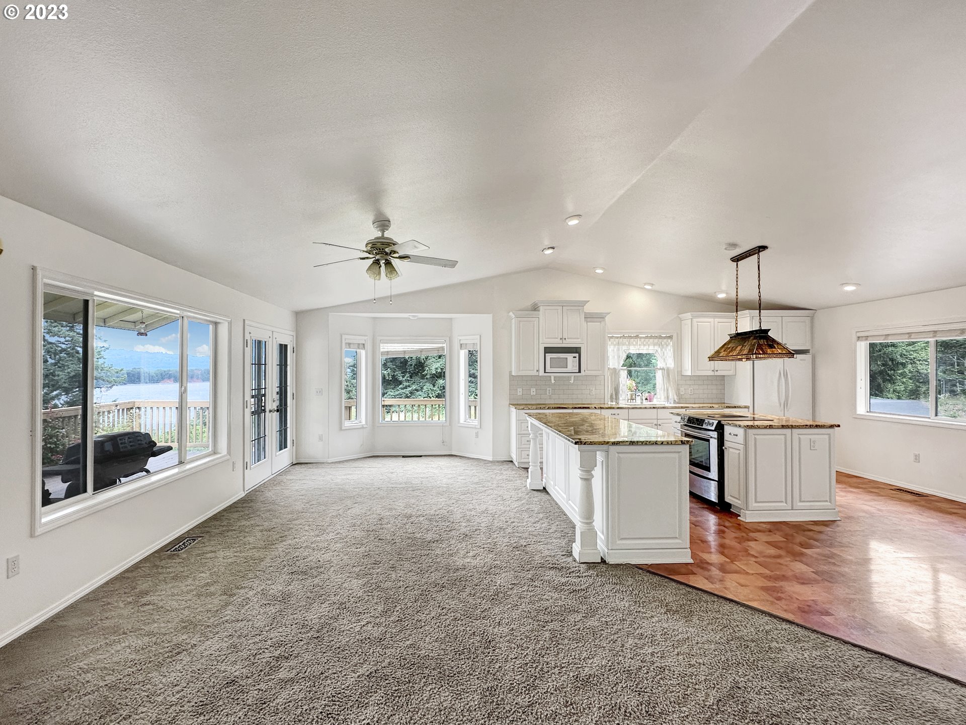 353 Dupont Road Kalama, WA 98625 - Photo 19 of 48 Great Room