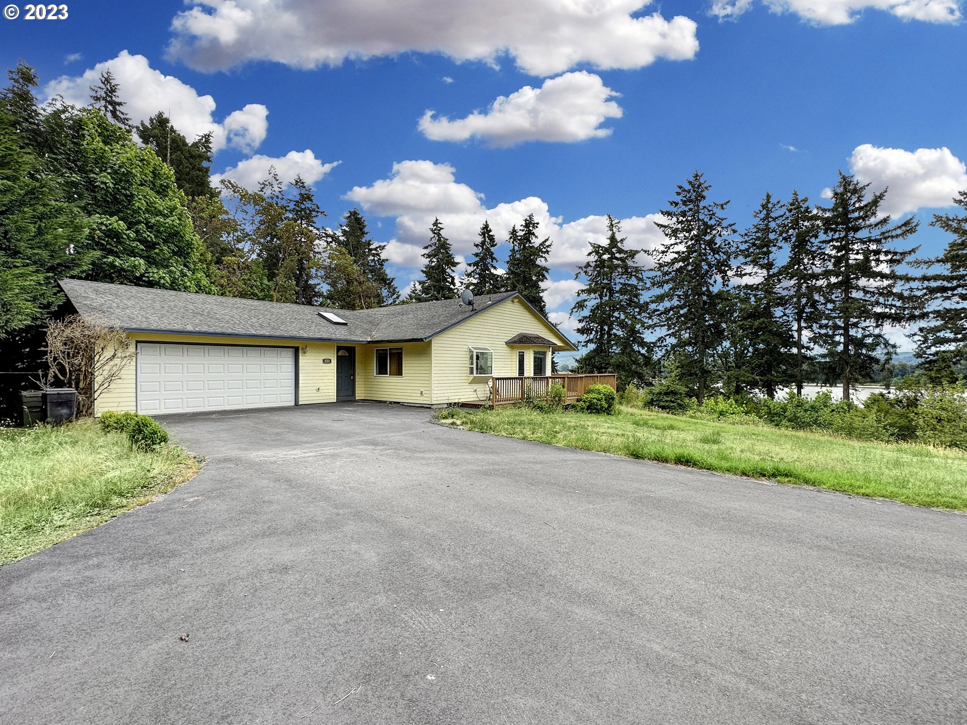 353 Dupont Road Kalama, WA 98625 - Photo 44 of 48 Driveway