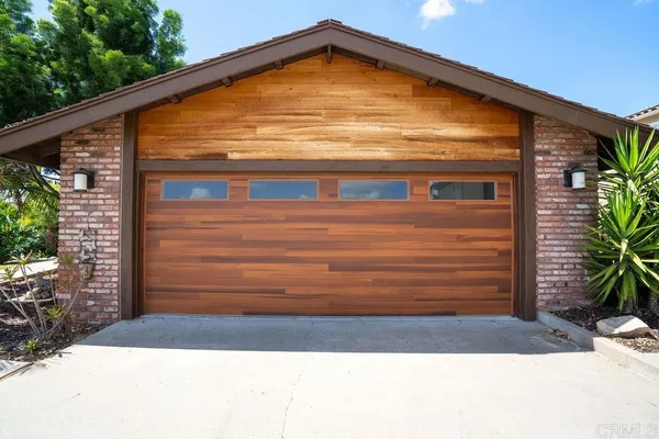 $1,050,000 | 831 Cypress Drive, Unit 1, Vista, CA 92084