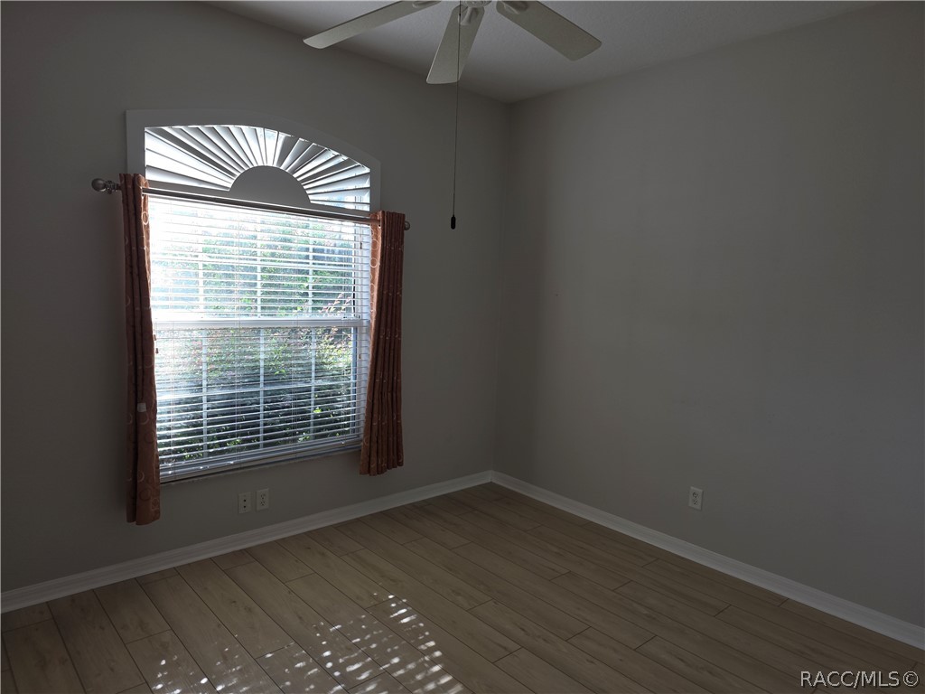 1641 North Shadowview Path Hernando, FL 34442 - Photo 3 of 61