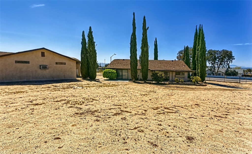 15490 Mondamon Road Apple Valley, CA 92307 - Photo 19 of 45