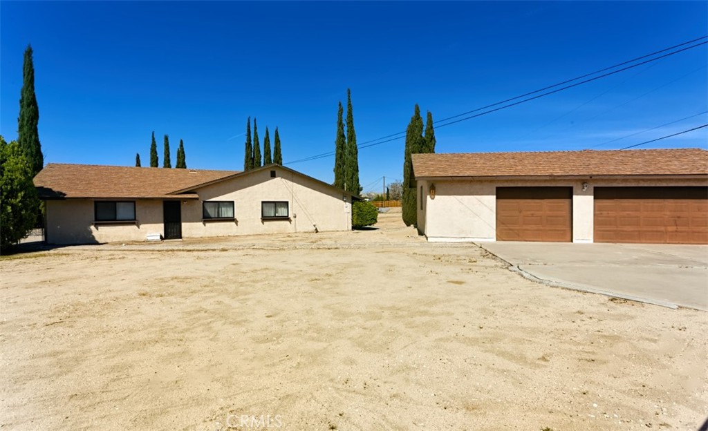 15490 Mondamon Road Apple Valley, CA 92307 - Photo 2 of 45