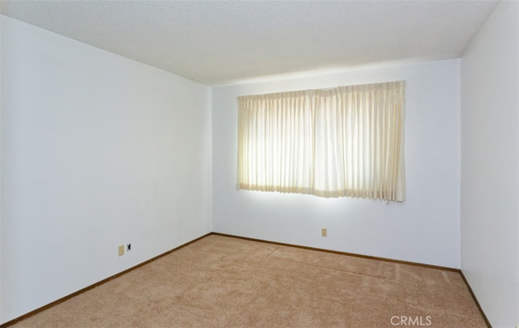 15490 Mondamon Road Apple Valley, CA 92307 - Photo 28 of 45